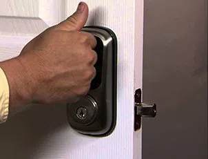 Lock Locksmith Tech Decatur, GA 404-793-5178 - 24-7-locksmith-key-service